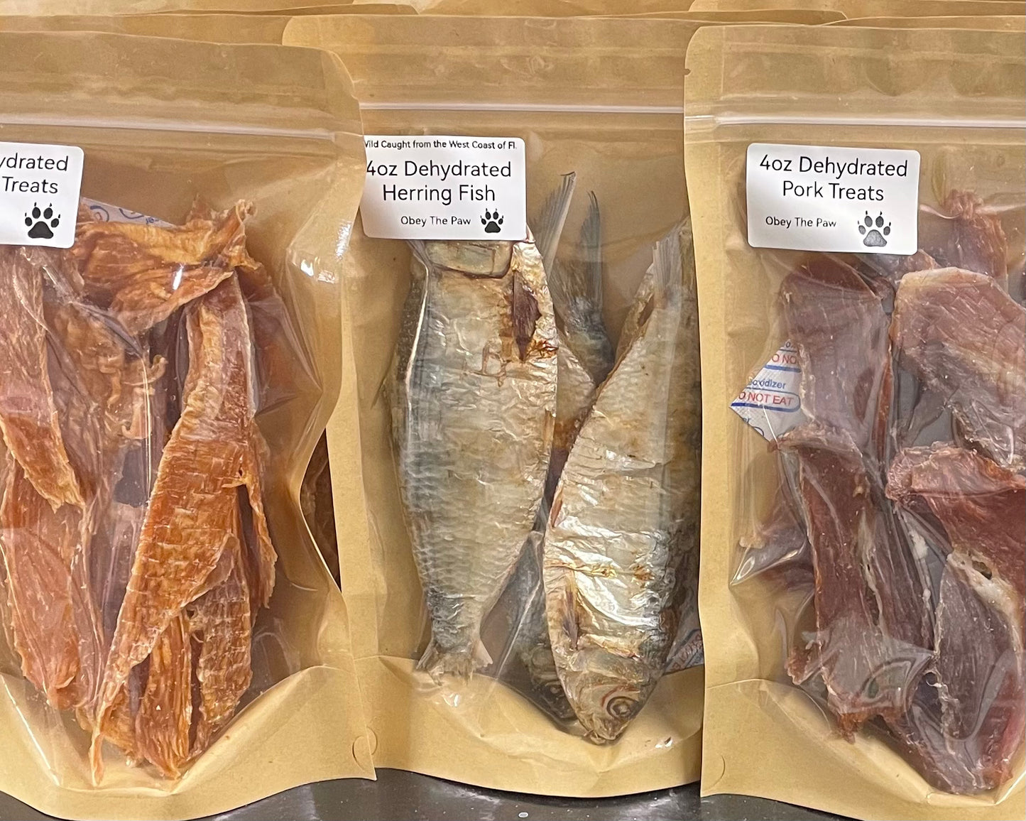 4oz DEHYDRATED BEEF WEASAND TREATS.